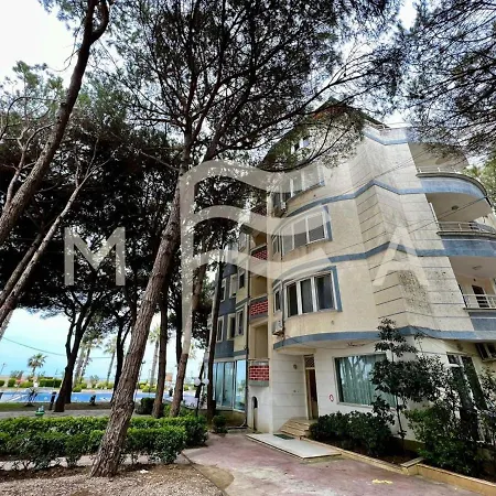 3 Bedroom Beachfront 834 Apartment